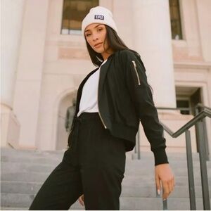 Albion Fit Women's Black Gold Zipper Bomber Jacket Size Small